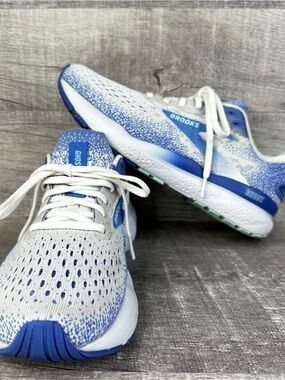 Brooks Ghost 16 White Amparo Blue Limpet Road-Running Shoes Women’s Size 8.5